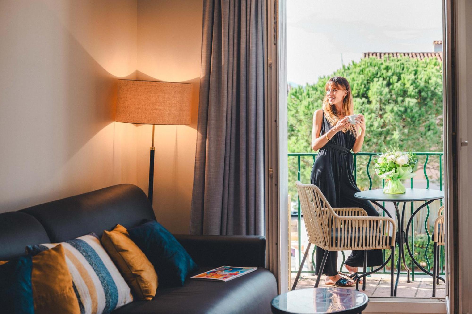 Le Suffren Hotel Grimaud Exteriör bild